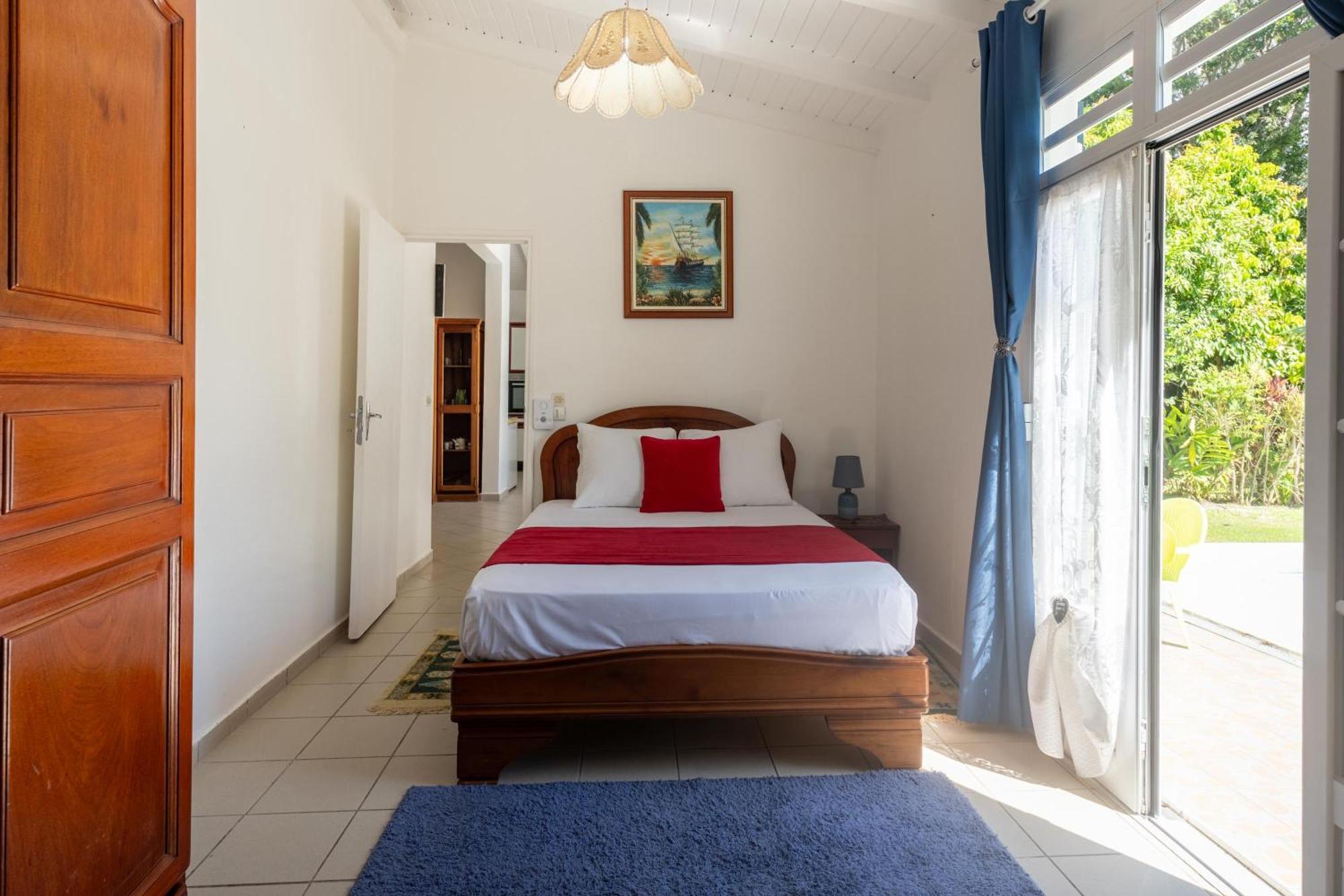 Hébergement de vacances La De Neron - Maison Avec Jardin Et Piscine Le Moule
